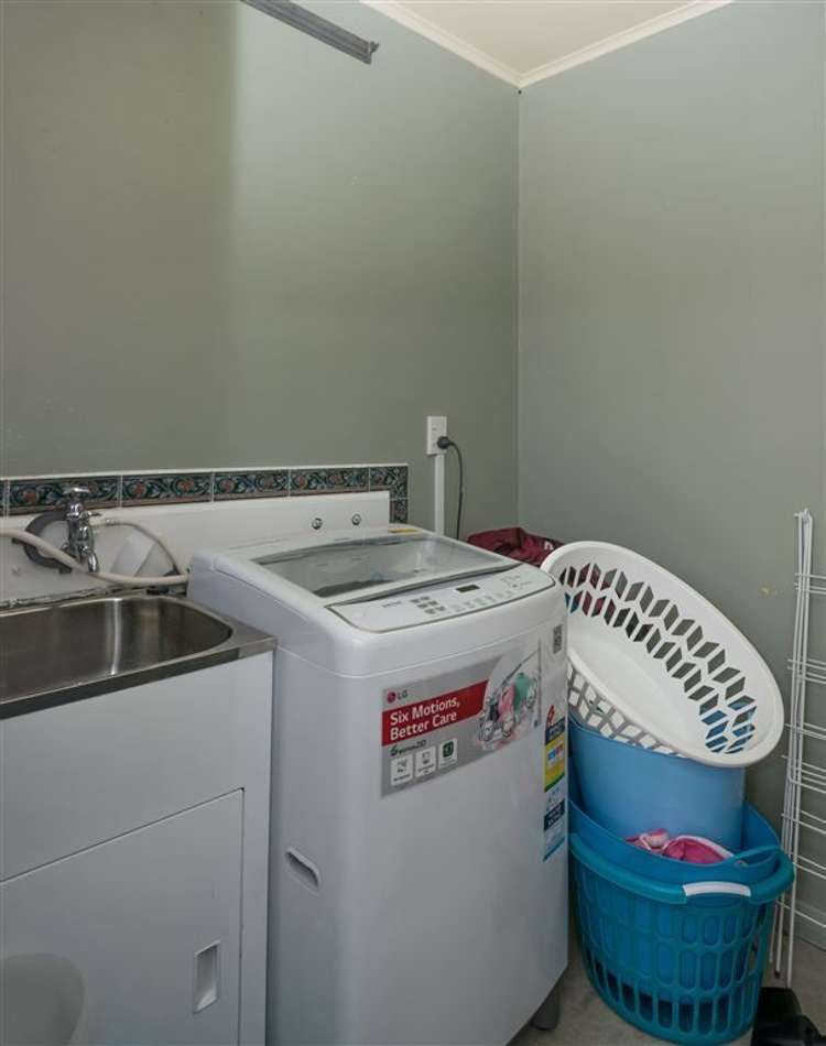 6 Edinburgh Crescent Redwoodtown_12