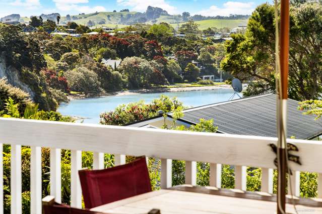 Family living, sea views & space for the boat