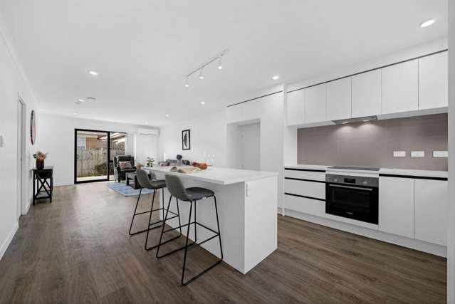 Spacious, Stylish & Superbly Located