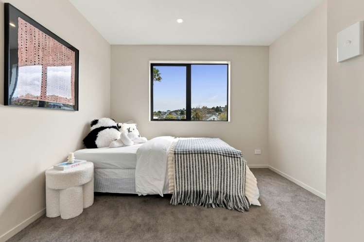 62 Merton Road St Johns_19