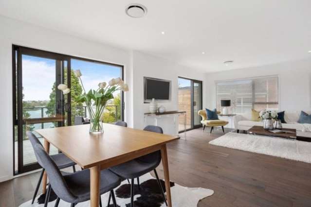 1/27 Waitemata Road Hauraki_2