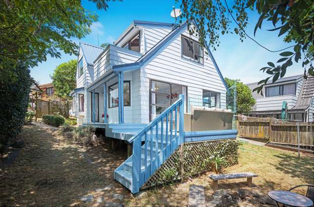 Cosy family home close to schools and shops.