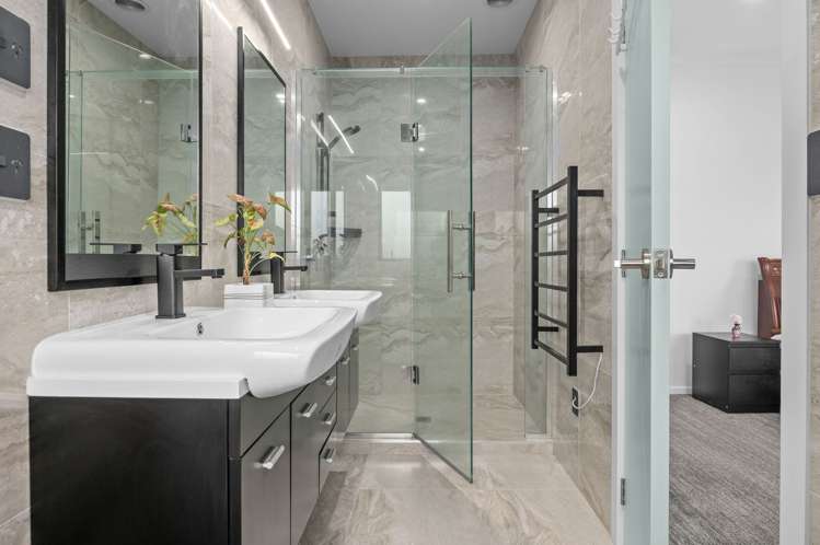 1 Waireka Road Rototuna North_15