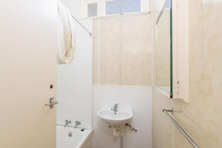 9 Orewa Grove Wainuiomata_5