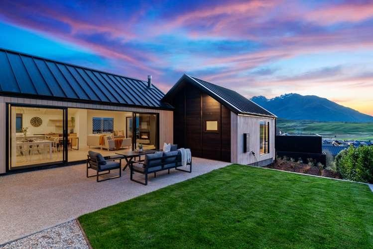 19 Falconer Rise Jacks Point_23