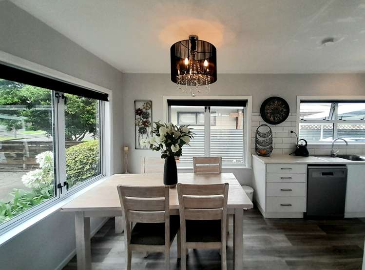 28 Apollo Parade Milson_14