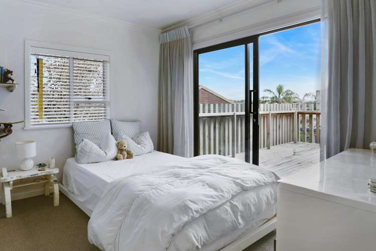 2/3 Sharon Road Waiake_14
