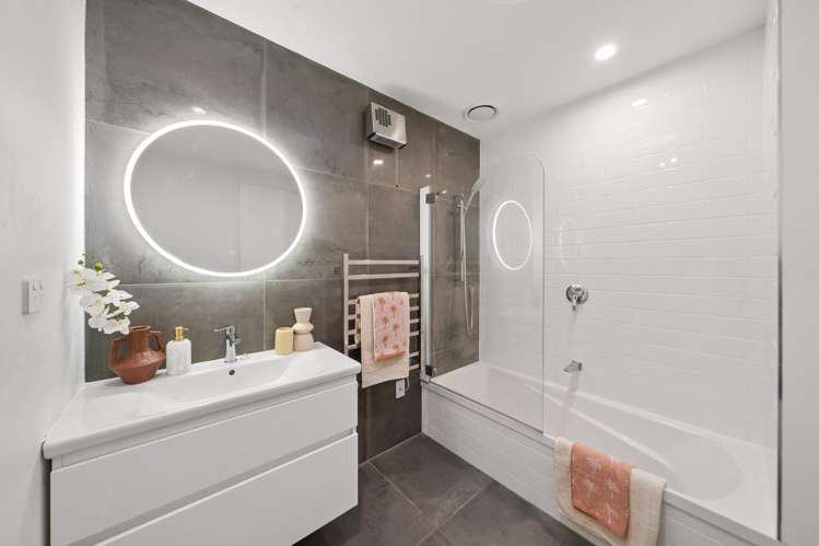 2/12 Stanley Street Berhampore_12