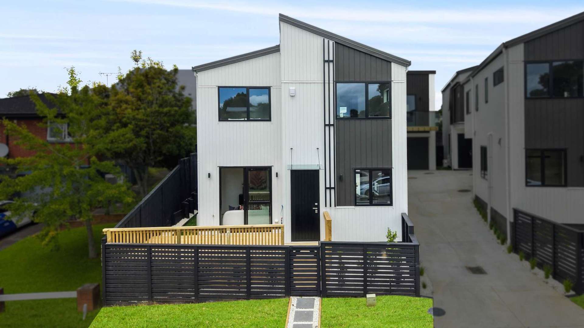 Lots 1-5/13 Meadway Sunnyhills_0