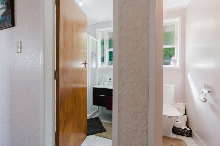 44 Garden Heights Avenue Glenview_7