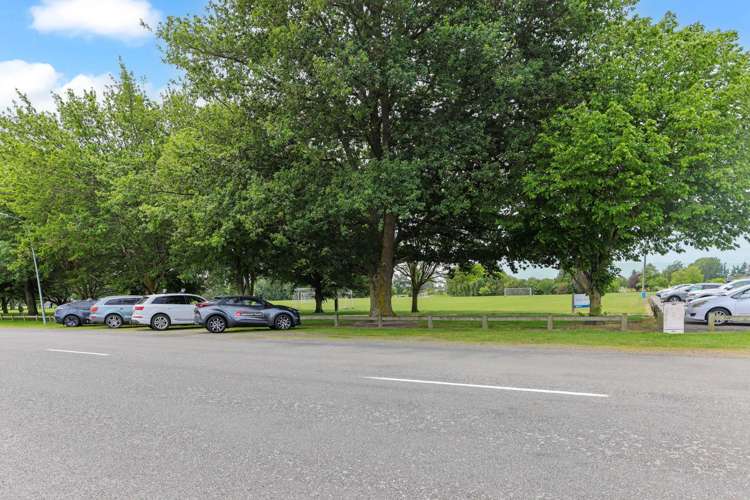 157 Middle Road Allenton_47