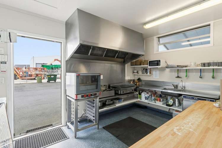 Unit 1, 29 Ashley Place Papamoa_6