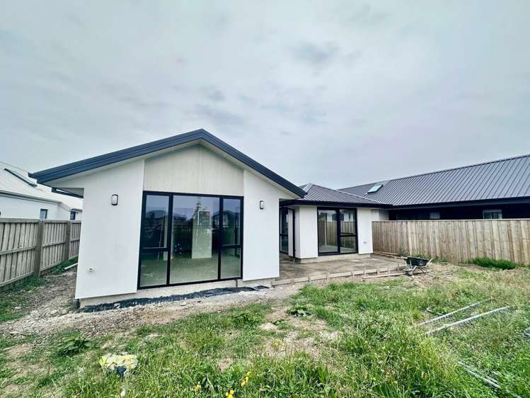 4 Foxburrow Lane Rolleston_12