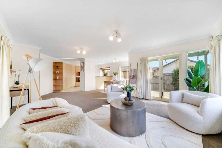 2 Longford Park Drive Takanini_3