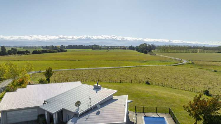 661 Cornwall Road East Taratahi_15