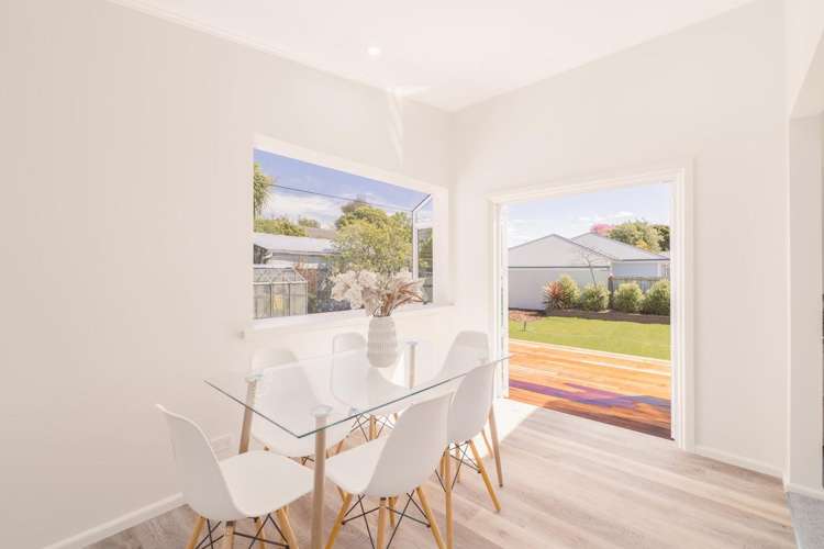 20 Derrett Place Saint Martins_11