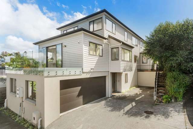 2/11A Parr Terrace Castor Bay_2