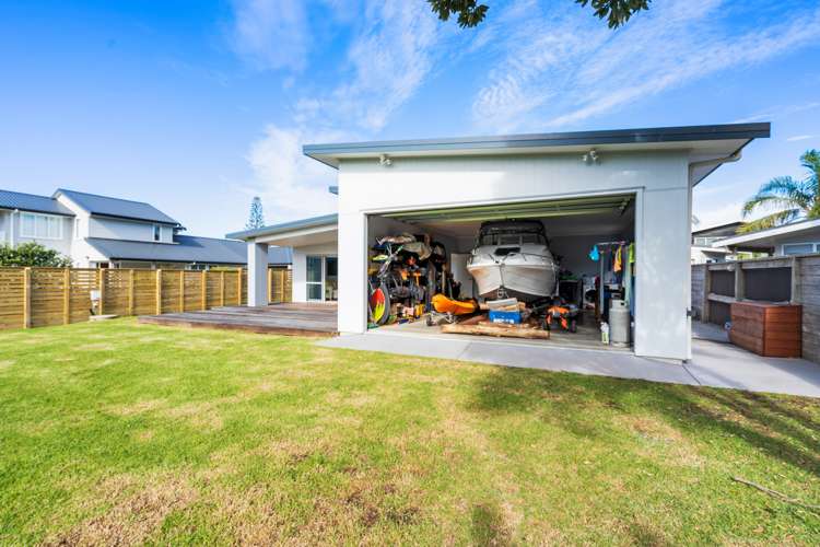 8 Galbraith Street Matapouri_15