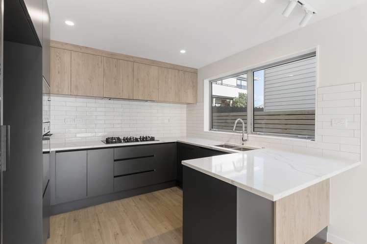 1b Sea Spray Drive Bucklands Beach_9