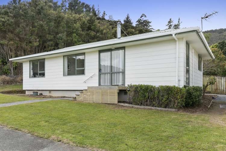 2 Norrie Grove Naenae_19