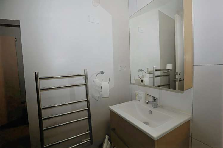 805/17 Putney Way Manukau_6