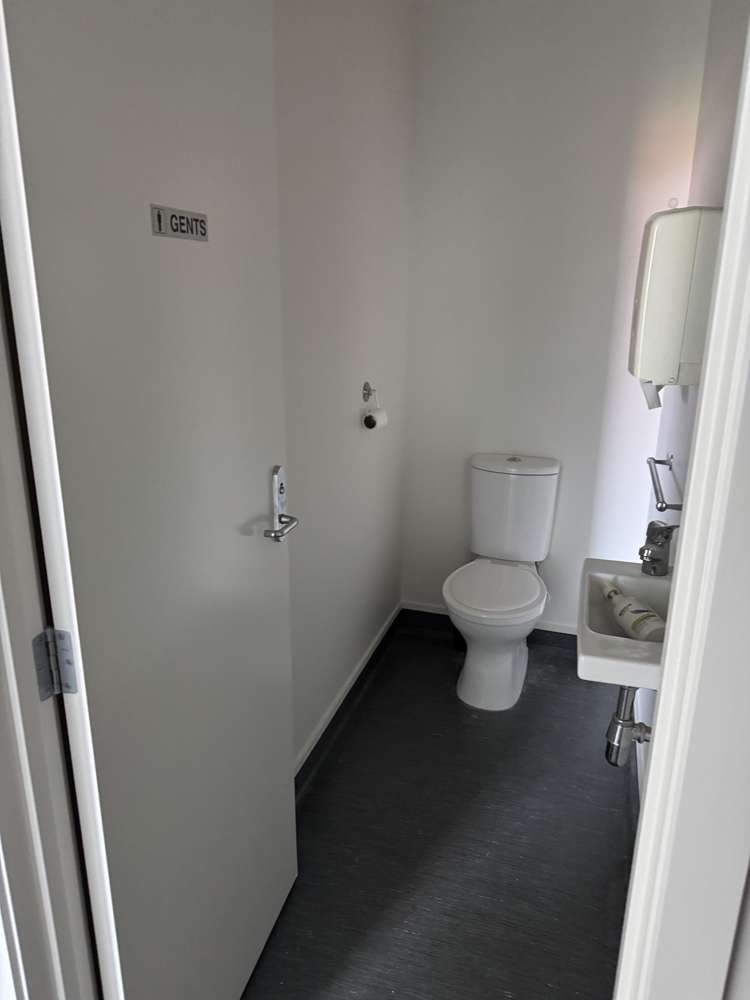 205 Hastings Street South (First Floor) Hastings_12