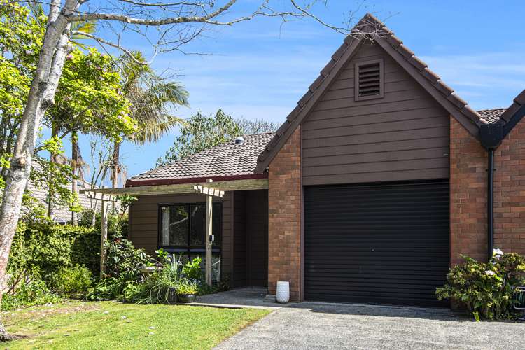 2/240 Fairway Drive Kamo_11