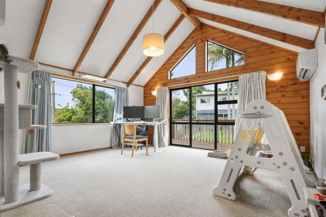 2/2 Rossmore Terrace Murrays Bay_3