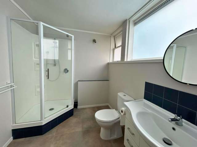 1/24 Grassways Avenue Pakuranga Heights_4