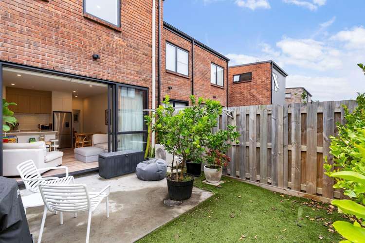 6 Panehe Lane Mt Wellington_11