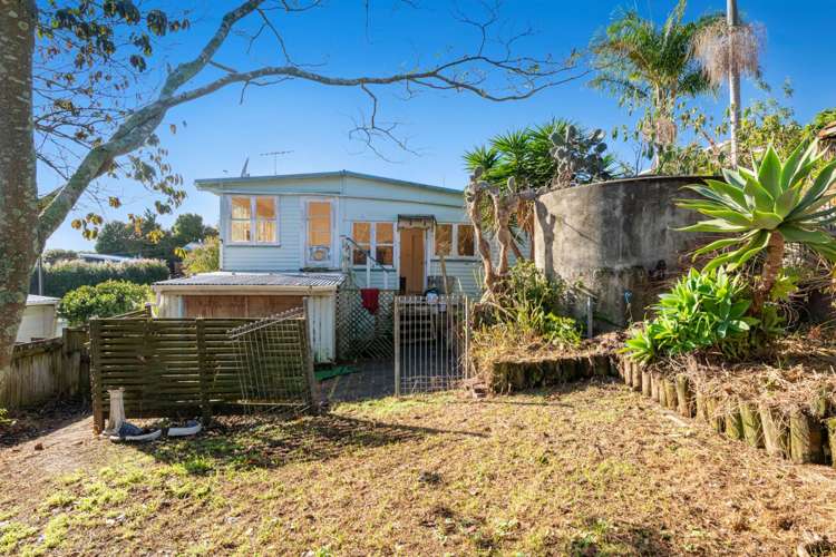 11 Ozone Road Stanmore Bay_1