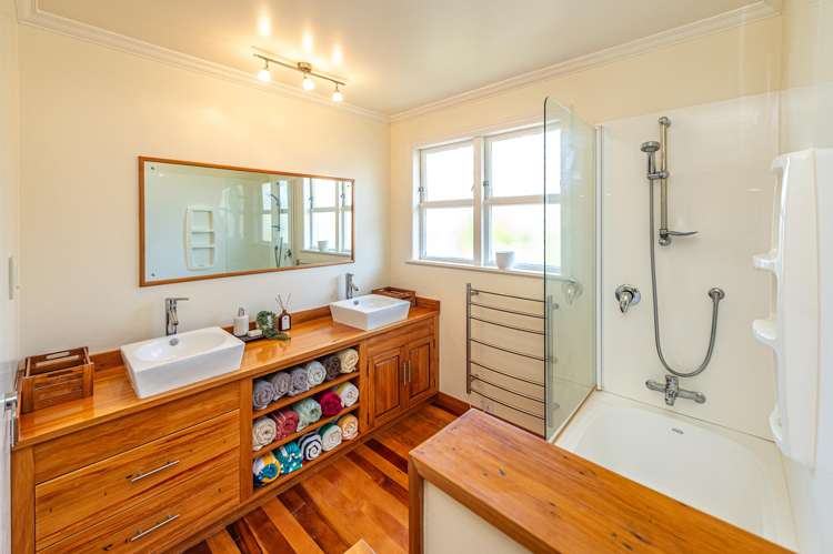 149 Great North Road Otamatea_18