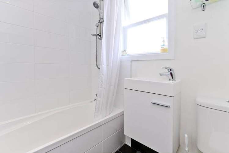 52 Strid Road Te Atatu South_12