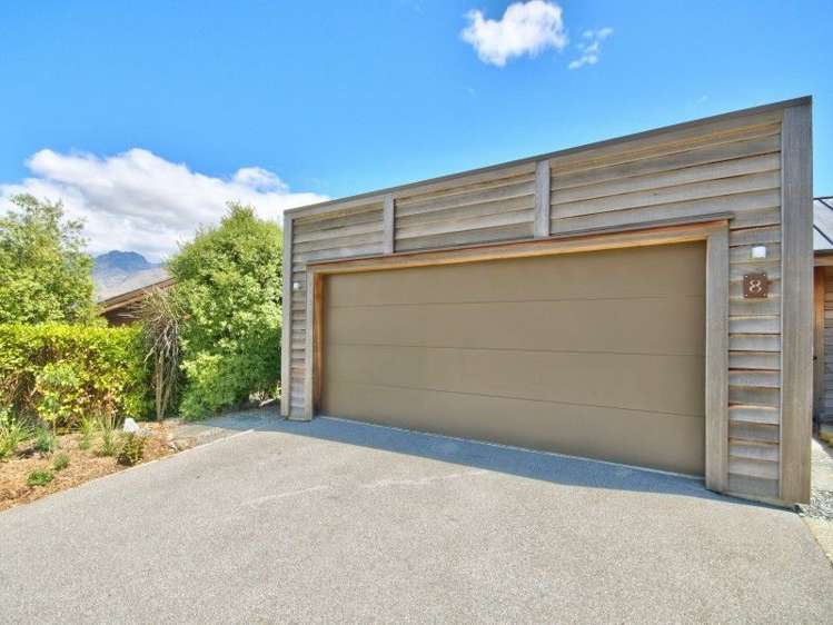 8 Rannoch Drive Jacks Point_23