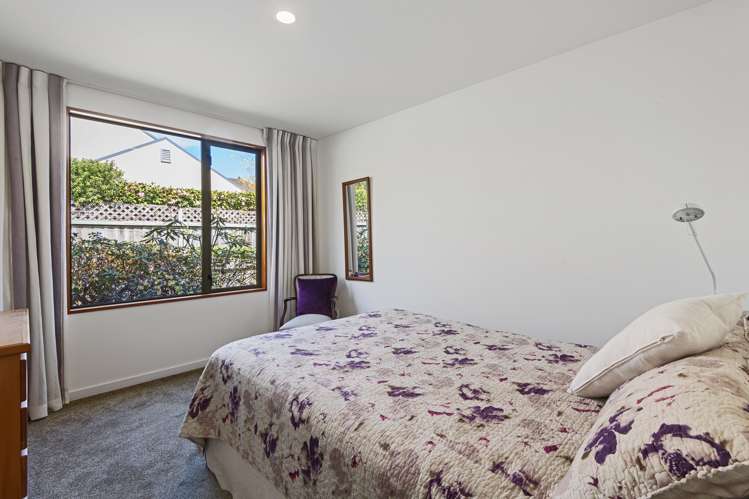 9 Oakmont Green Shirley_14