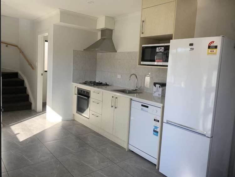 1/107 Knighton Road_0