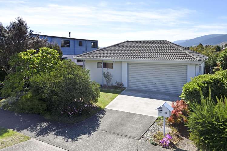 32 Washbourn Drive Richmond_16