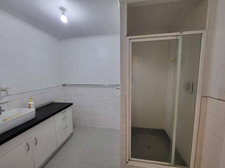 11 Frank Grey Place 10057_16