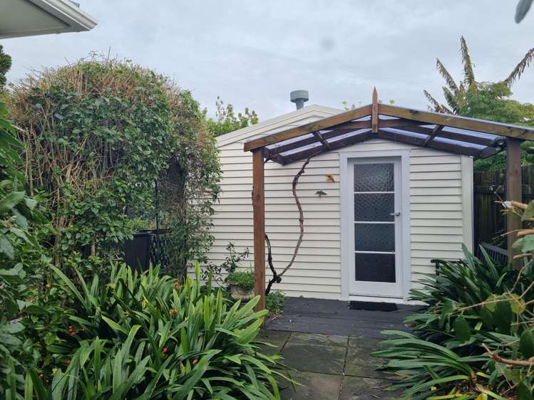 10 Bristol Avenue Brookfield_16