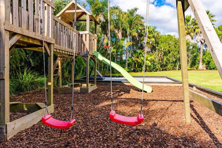 381 Cove Road Waipu_36