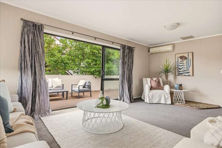 49 Heron Avenue East Matua_2