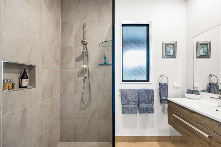 18 Awanui Crescent Matakana_20