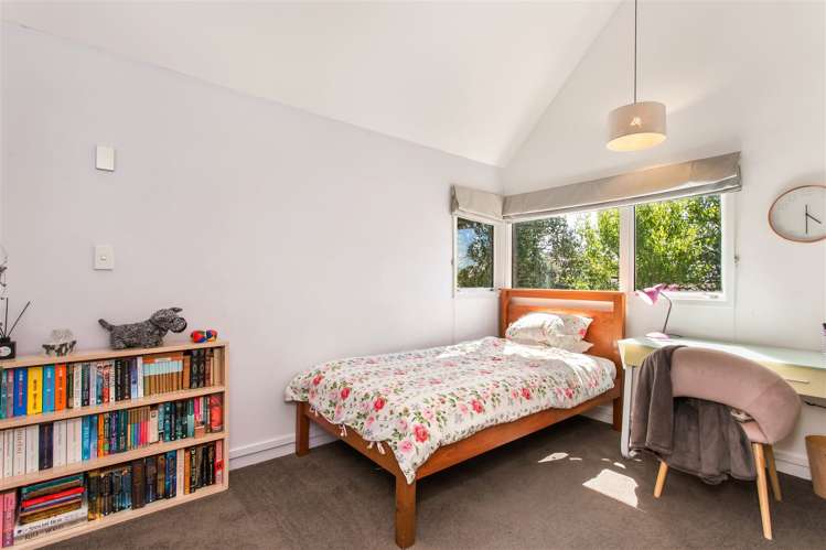 305 Avonhead Road Avonhead_11