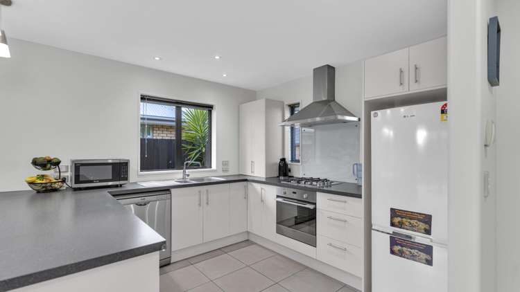 66a Somerville Crescent Aidanfield_4