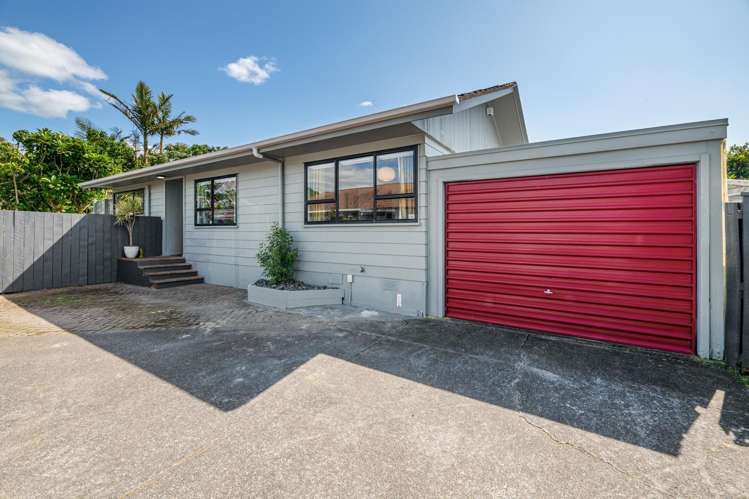 39 Solar Road Glen Eden_13