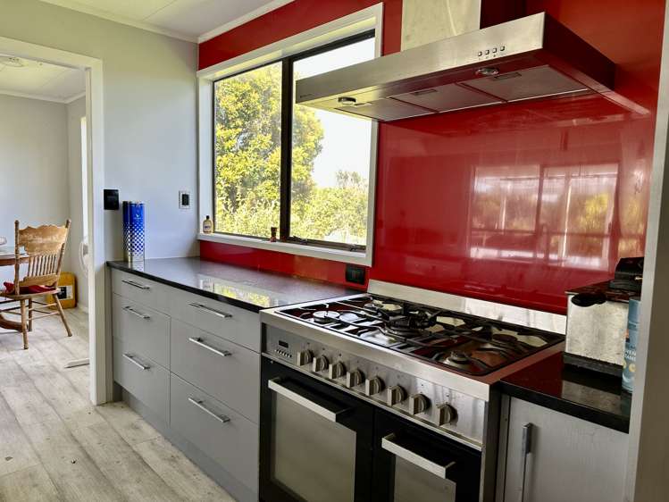 21 Lake Road Awanui_15