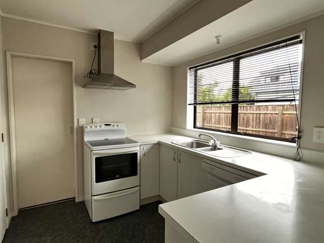 2/152 Whitford Road Somerville_2