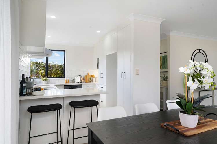 8 Coupland Court Glendene_30