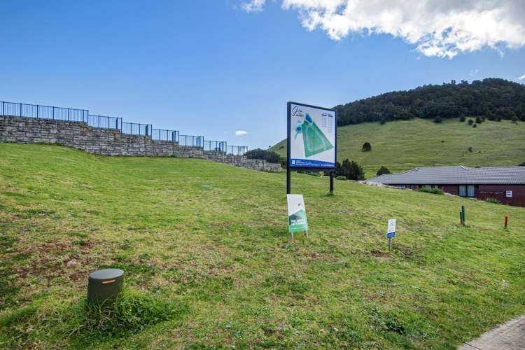 Rock Ridge Drive Kamo West_14