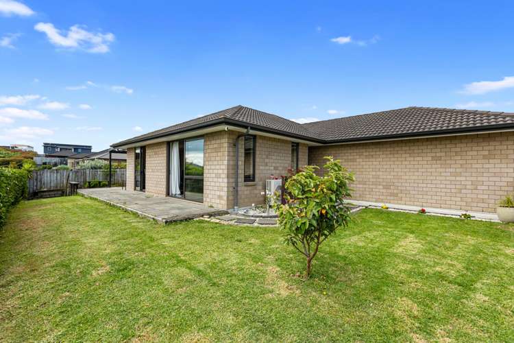 8 Ballintoy Park Drive Welcome Bay_13